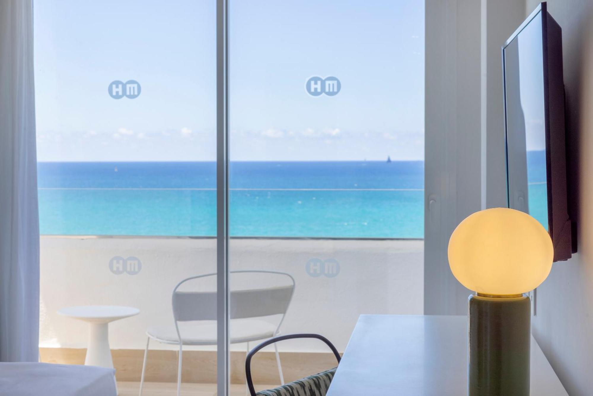Premium Twin Room Sea View Balcony
