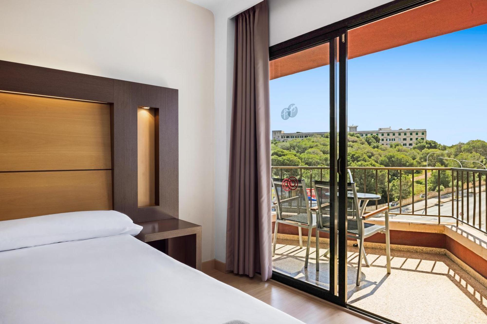 Double Room Pool View Brunch