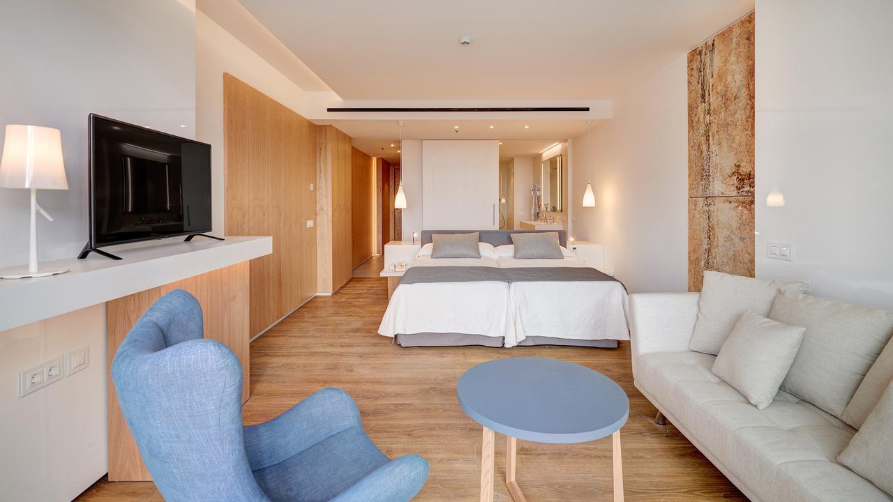 Junior Suite Pool View